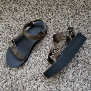 Teva Flatform Sandals (Olive)
